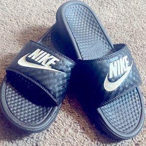 4/$20 Nike slides
